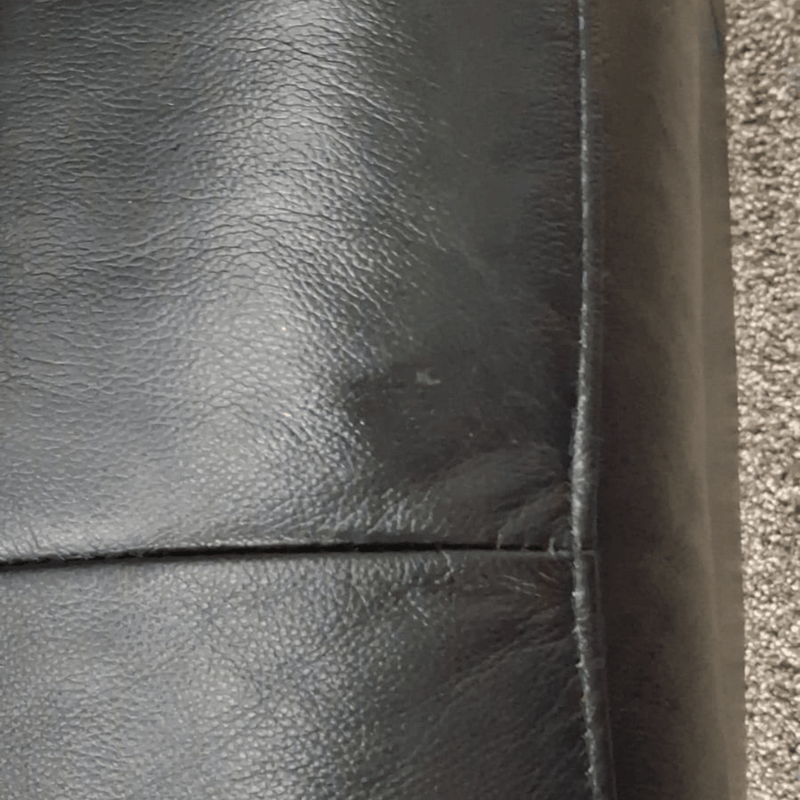 Outlet Dalmore Genuine Leather Black Armchair - Furniture Instore